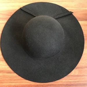 *NWOT* 100% Wool Floppy Brim Hat